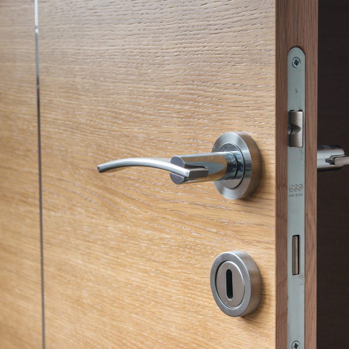 door-g919eb0a37_1920